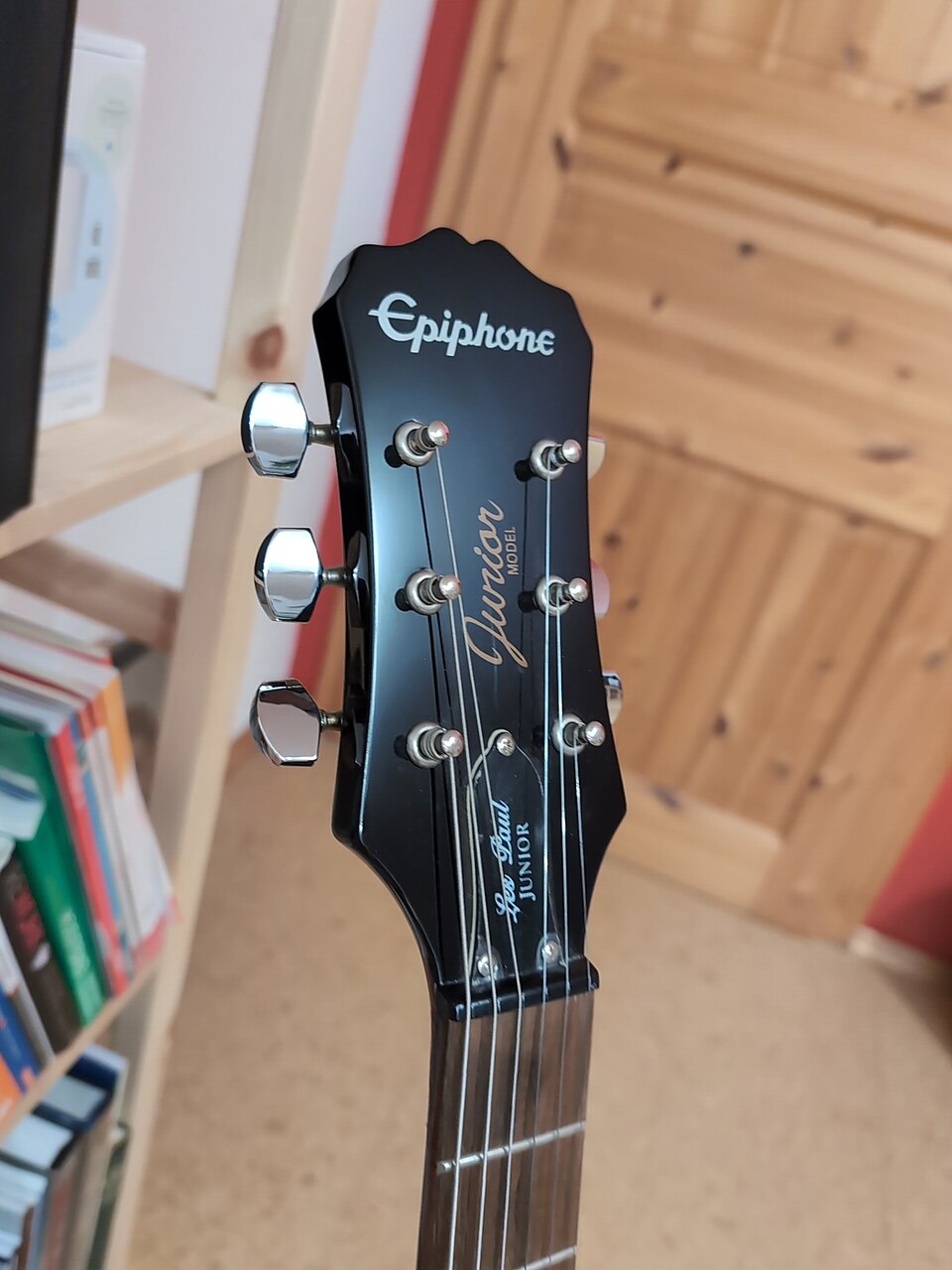 01-Epiphone-Les-Paul-Junior 03.jpg