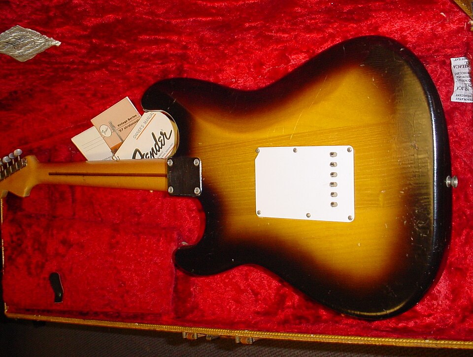 Rear fender stratocaster Starcaster.jpg