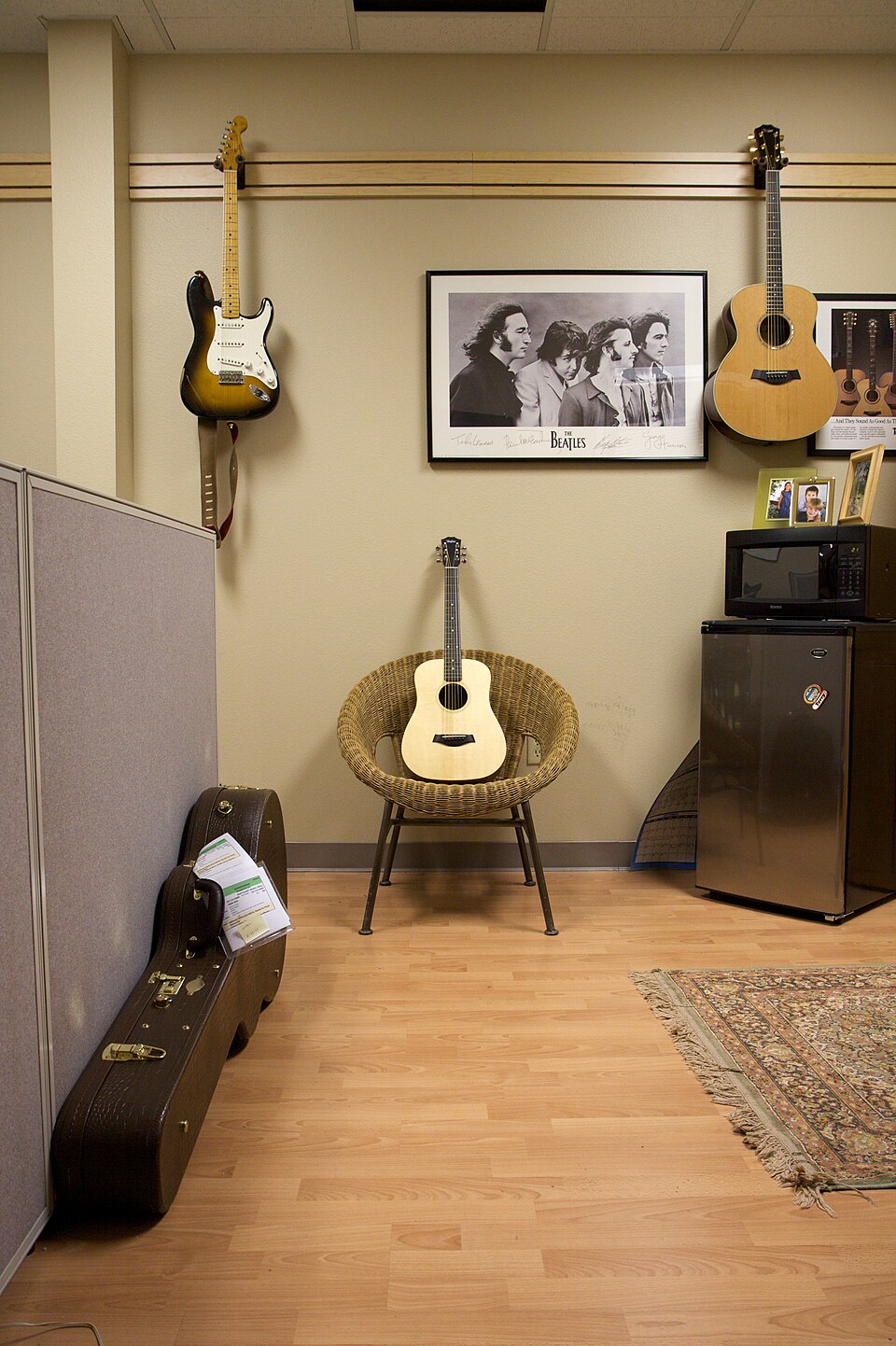 TGFT43 Taylor Guitar Factory.jpg